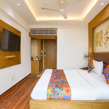 Fabhotel Prime Star 17 - Nr Yashobhoomi Convention Centre Дели Экстерьер фото