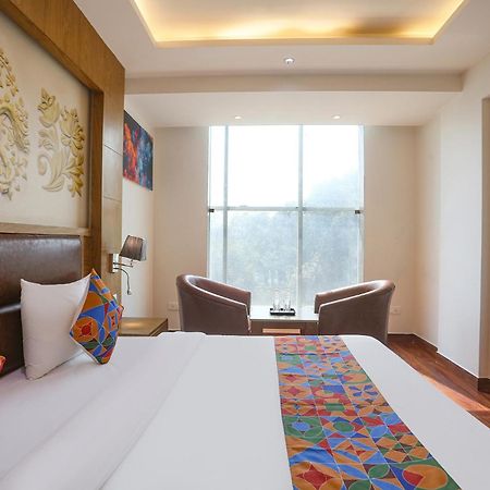 Fabhotel Prime Star 17 - Nr Yashobhoomi Convention Centre Дели Экстерьер фото