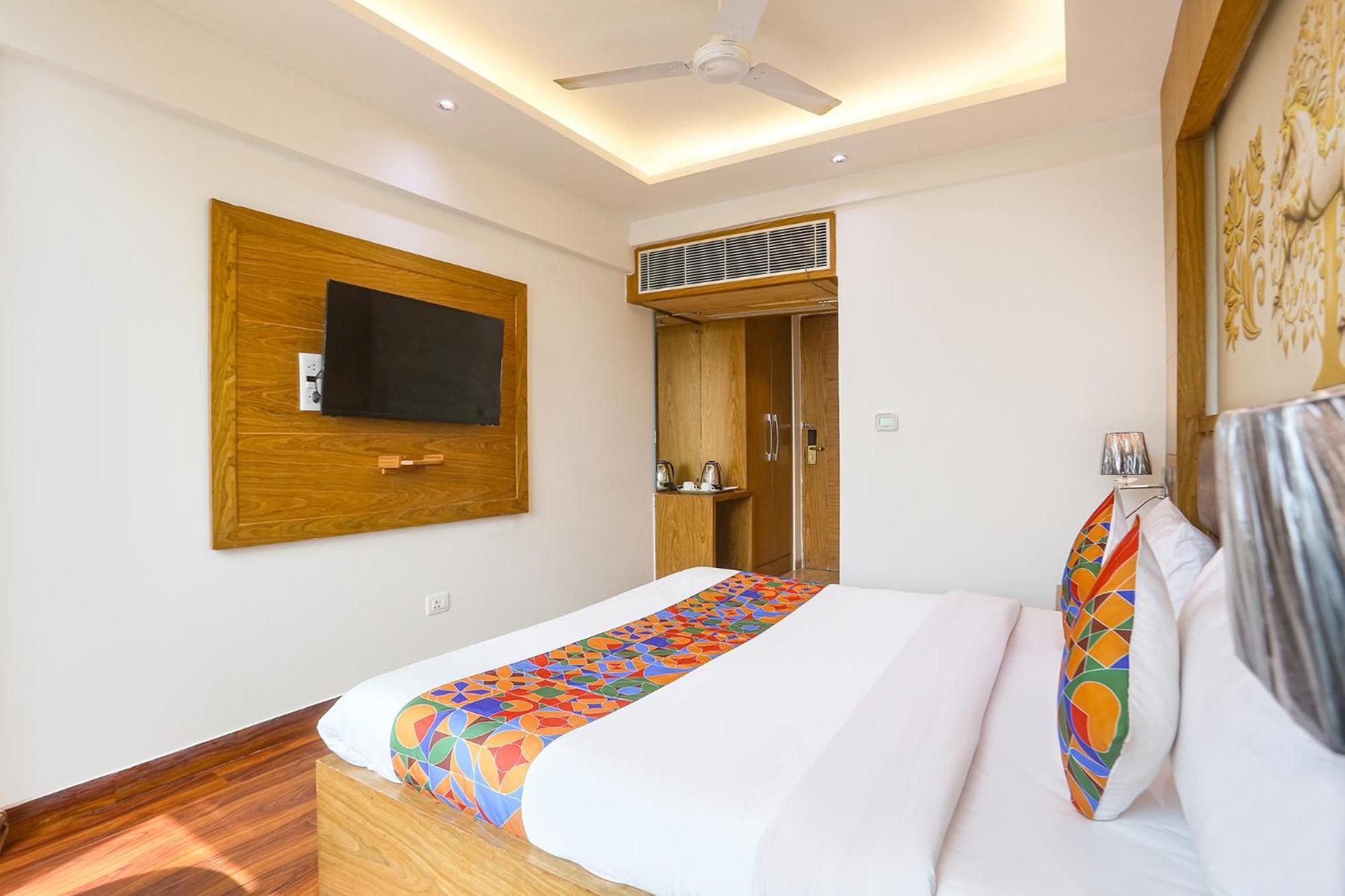 Fabhotel Prime Star 17 - Nr Yashobhoomi Convention Centre Дели Экстерьер фото