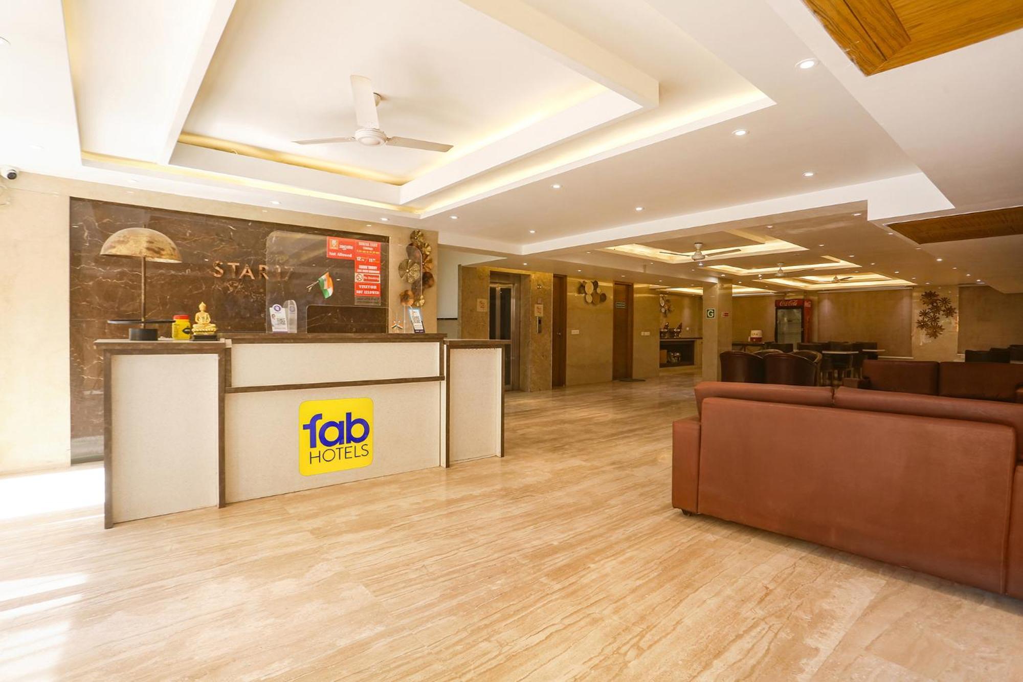 Fabhotel Prime Star 17 - Nr Yashobhoomi Convention Centre Дели Экстерьер фото