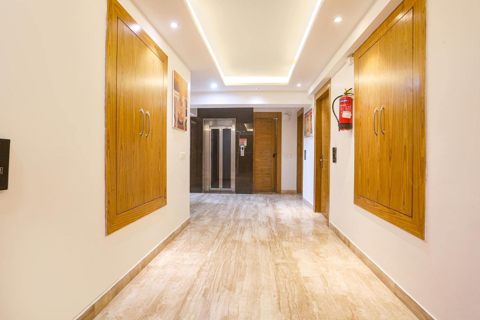 Fabhotel Prime Star 17 - Nr Yashobhoomi Convention Centre Дели Экстерьер фото